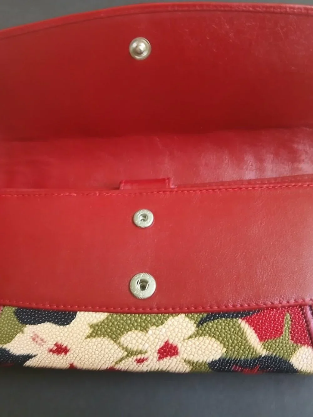 NEW & Boxed Gorgeous Genuine STINGRAY and Leather Women's Wallet